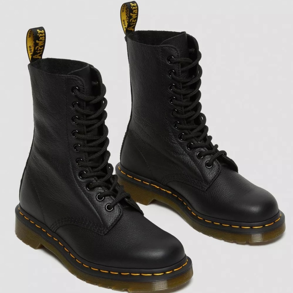 DOC MARTEN MID CALF BOOTS SIZE 9